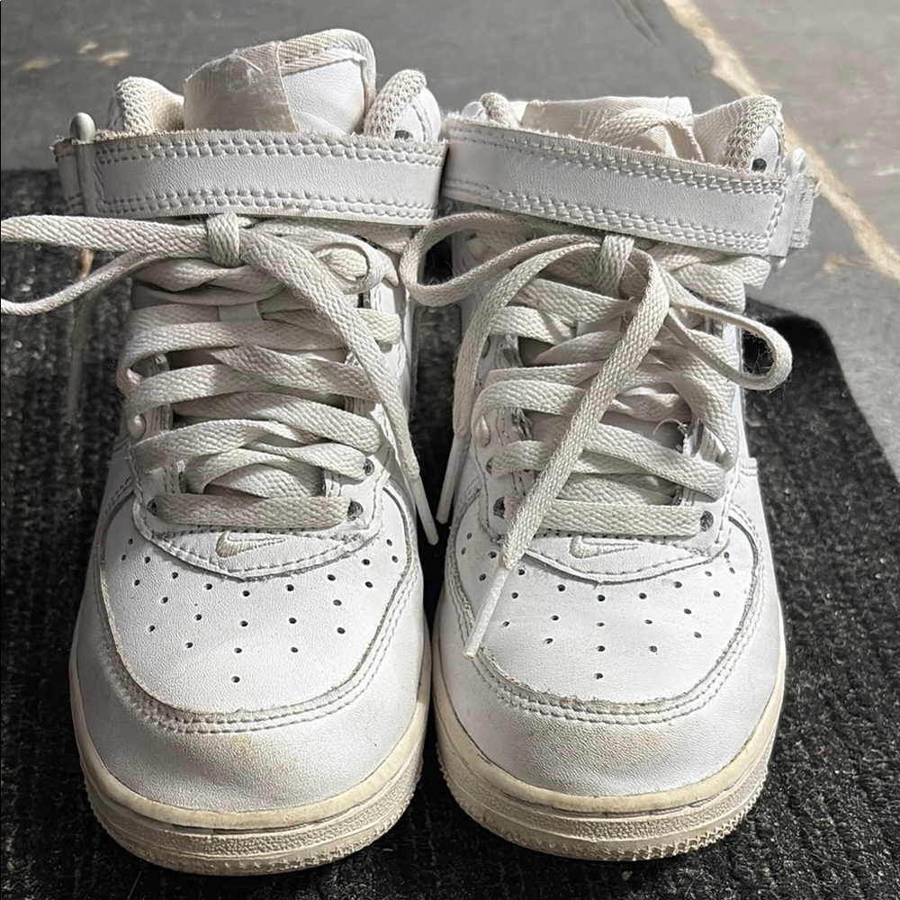 Nike high top Air Force size 11